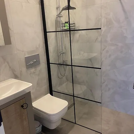 Stunning 3 Bedroom, 2 Bathroom Sea View House